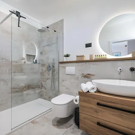 וילה Laganini נין