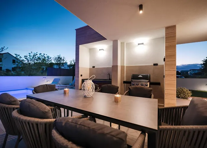 Laganini Villa Nin