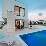 Laganini Villa