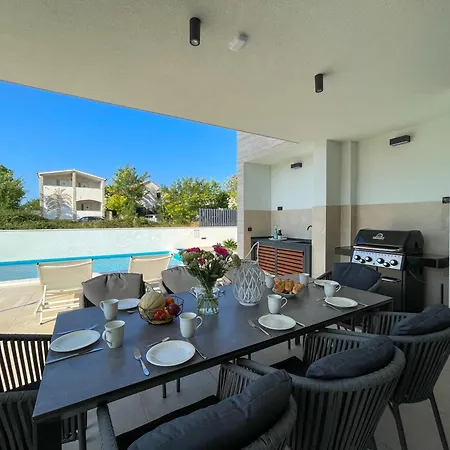 Laganini Villa *