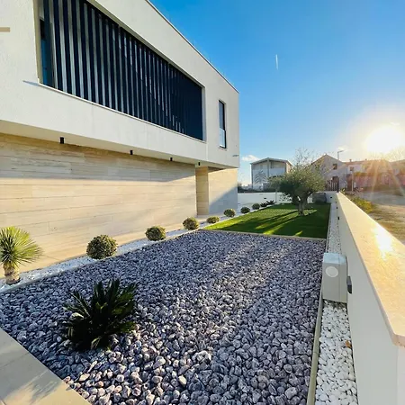 Laganini Villa