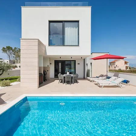 Laganini Villa