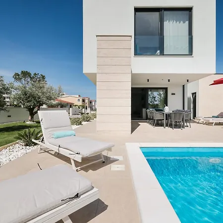 Laganini Villa *
