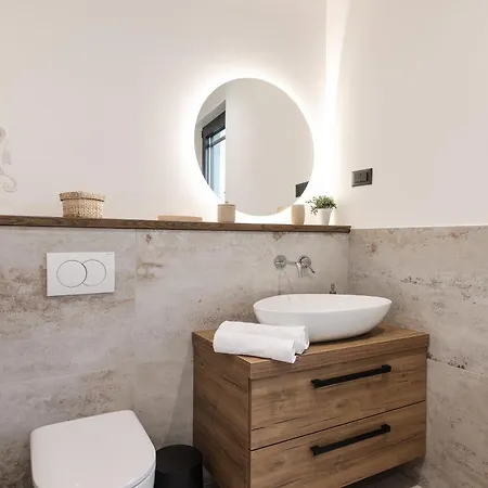 Laganini Villa *